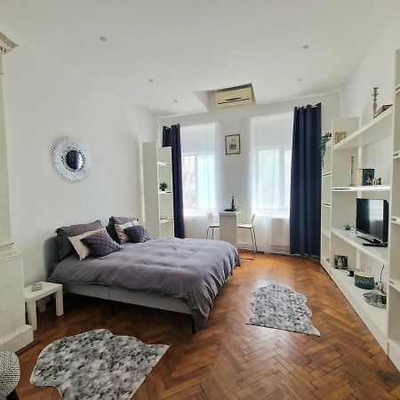 Boheme Cismigiu Studio Bucureşti Ngoại thất bức ảnh